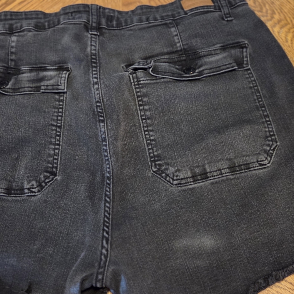 Women's Judy Blue Black Denim Shorts